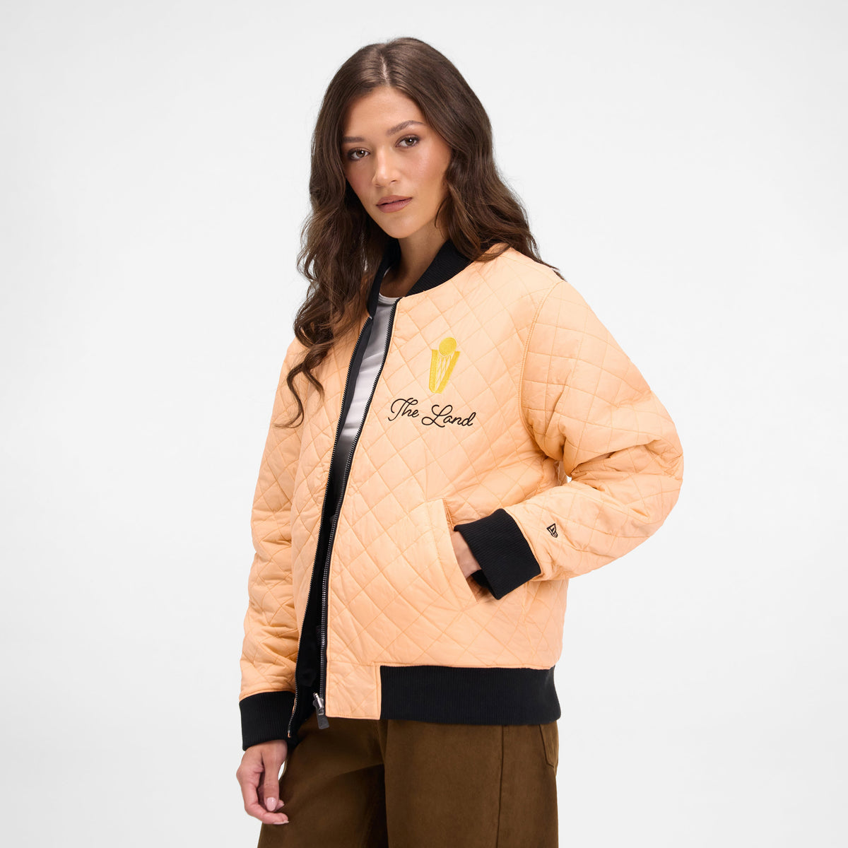 New York Knicks 2025 City Edition Women's Black Jacket