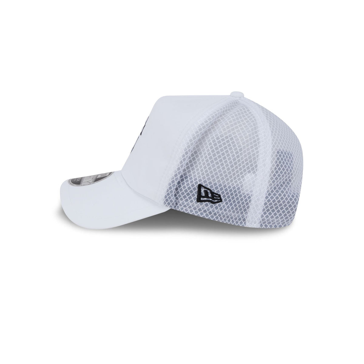 San Francisco Giants 2026 Batting Practice White 9FORTY APEX Trucker Hat