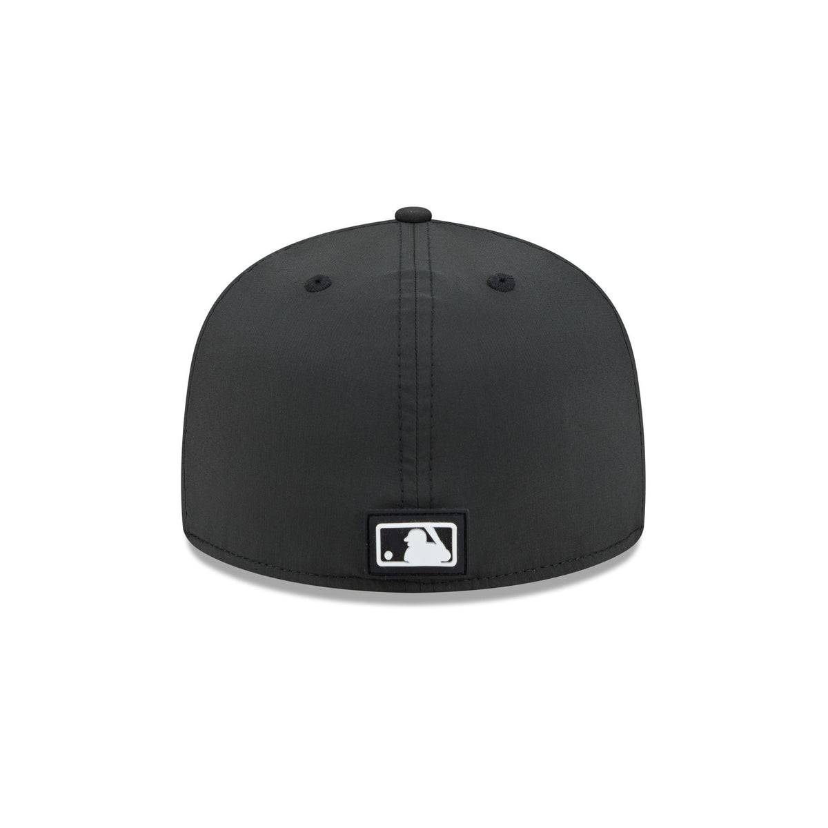 Chicago Cubs 2026 Clubhouse Black & White 59FIFTY Fitted Hat