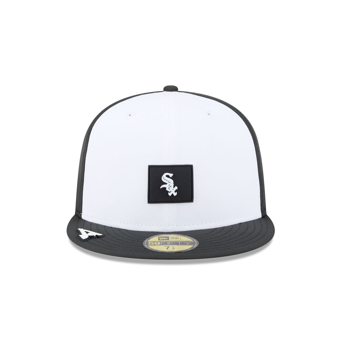 Chicago White Sox 2026 Clubhouse Black & White 59FIFTY Fitted Hat