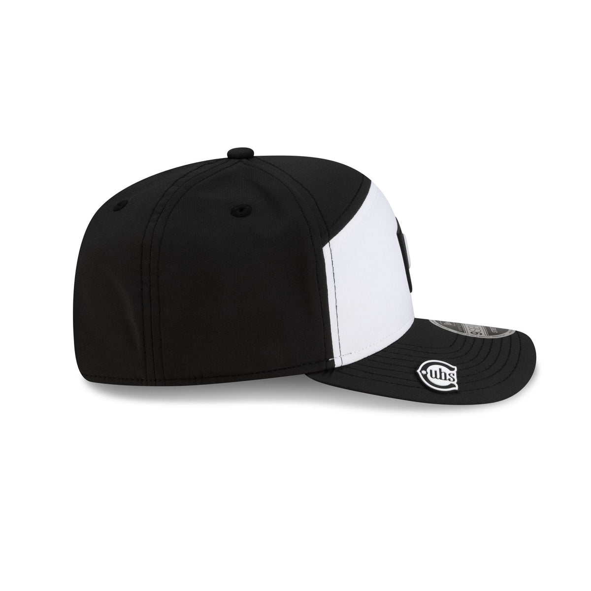 Chicago Cubs 2026 Clubhouse Black & White Split Panel 9SEVENTY Stretch-Snap Hat