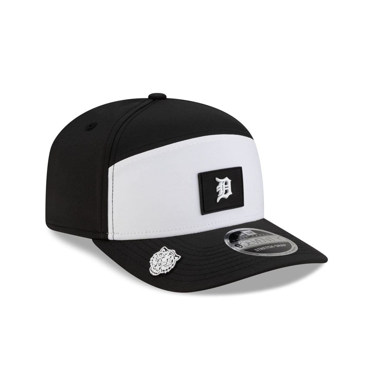 Detroit Tigers 2026 Clubhouse Black & White Split Panel 9SEVENTY Stretch-Snap Hat