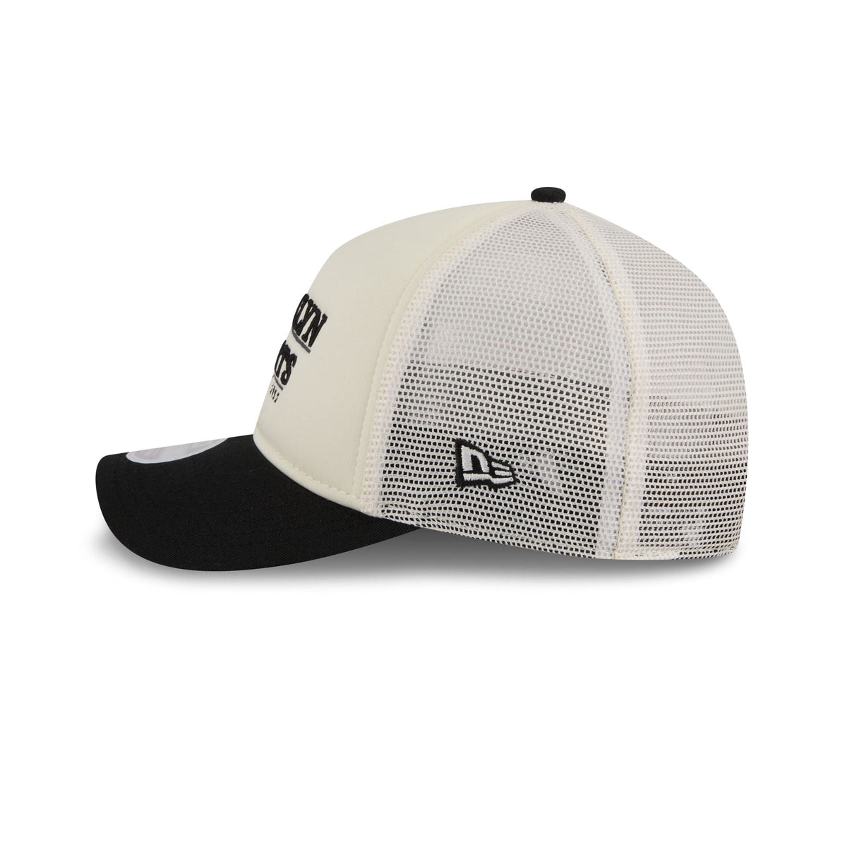 Brooklyn Nets Retro Chrome Women's White 9FORTY M-Crown A-Frame Trucker Hat