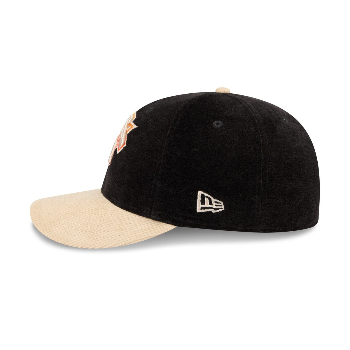 New York Knicks Fall Velvet Low Profile 59FIFTY Fitted Hat