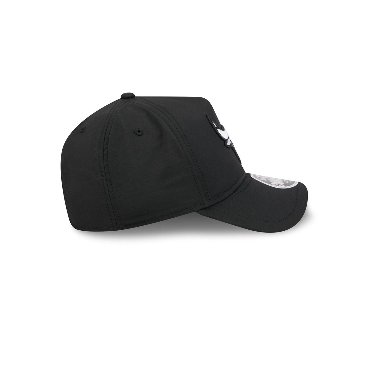 Chicago Bulls Black 9FORTY APEX Snapback Hat