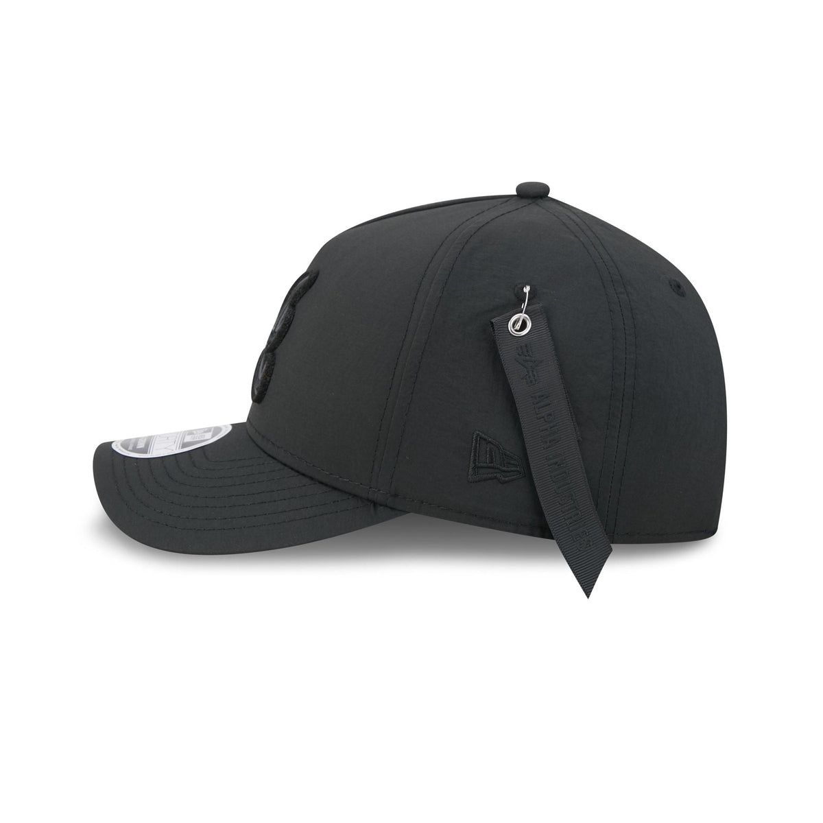 Alpha Industries x Atlanta Braves Nylon Black 9FORTY M-Crown A-Frame Snapback Hat