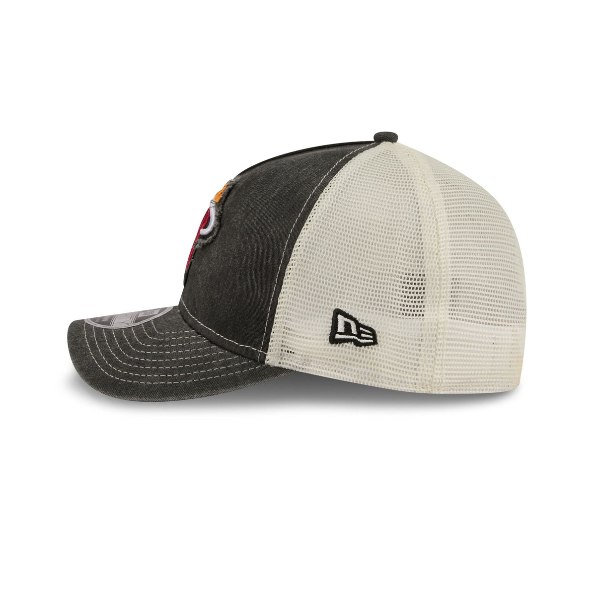 Miami Heat Frayed Logo 9FORTY M-Crown A-Frame Trucker Hat