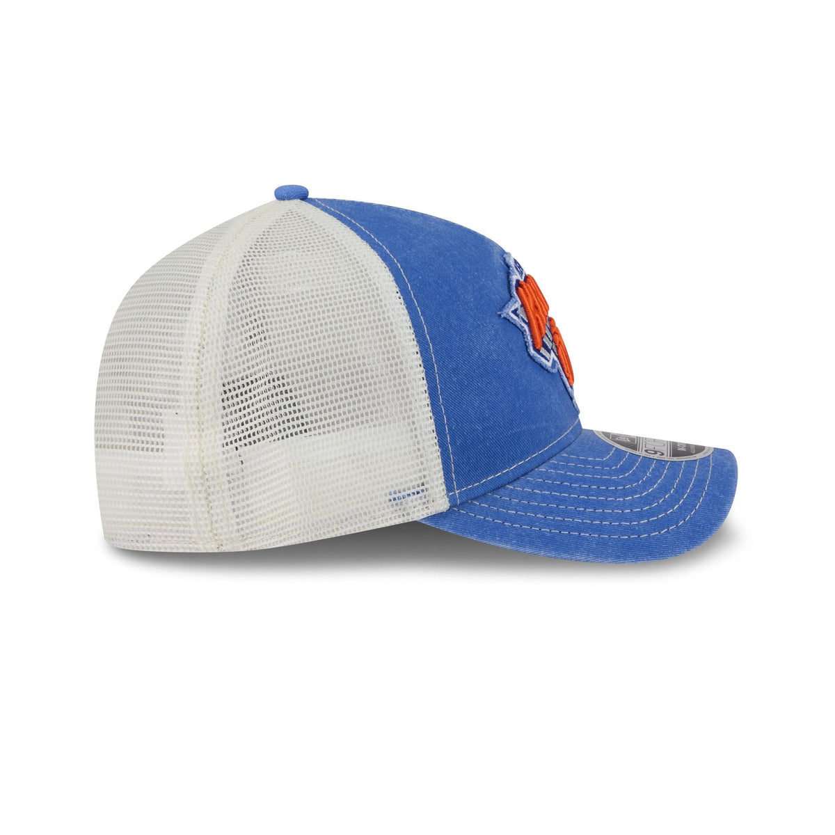 New York Knicks Frayed Logo 9FORTY M-Crown A-Frame Trucker Hat