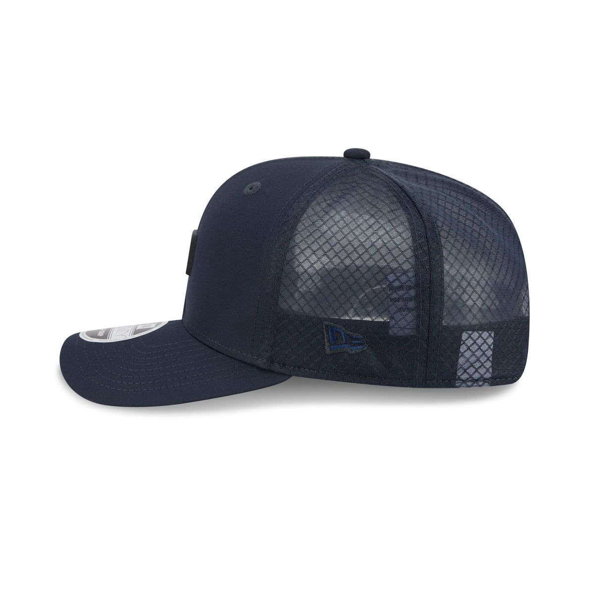 Atlanta Braves Mini Badge 9SEVENTY Trucker Hat